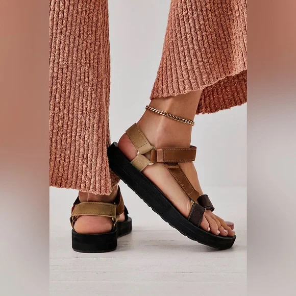 Free People Teva Women's Midform Universal Leather Sandal - Picture 3 of 9